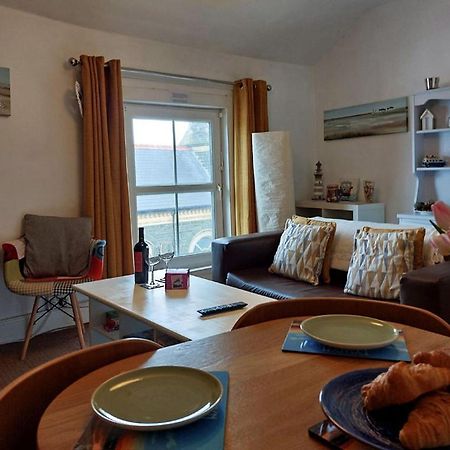 Salt Marsh Apartment Tywyn Exterior foto